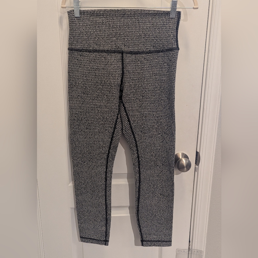 Lululemon Wunder Under Hi-Rise 7/8 Size 8